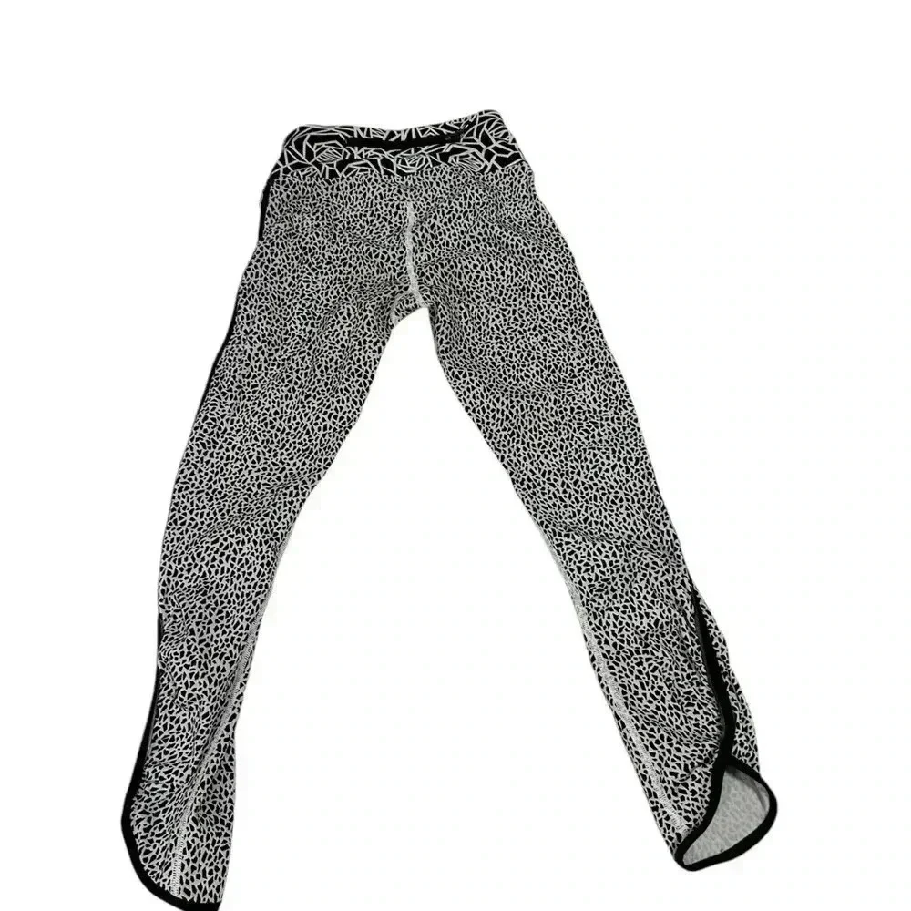 Lululemon Real Quick Tight Miss Mosaic White / Posey Black White, Luxtreme® 2